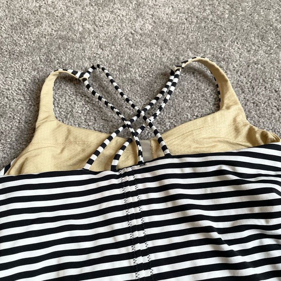 Lululemon top - Picture 4 of 5